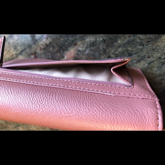 ⭐️Crossbody Purse⭐️ #PoshAmbassador #PoshAffiliate - Picture 4 of 6